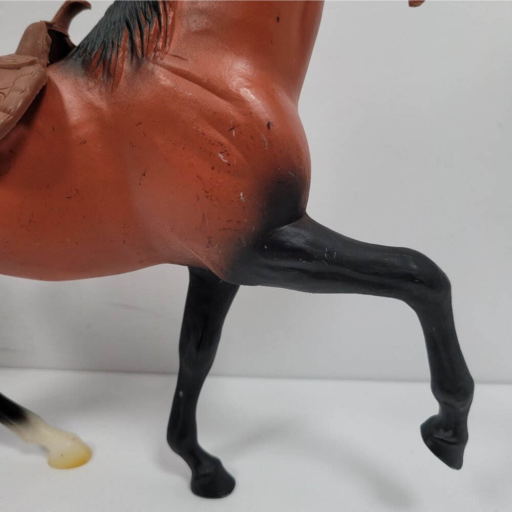 Blue Ribbon Ranch Collectible Brown Horse with Accessories - Picture 4 of 12